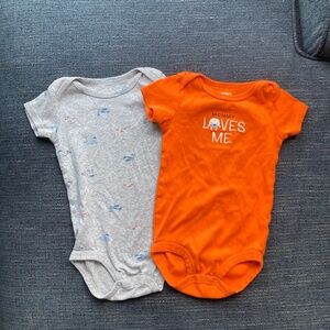 Set of Carters bodysuits 24m